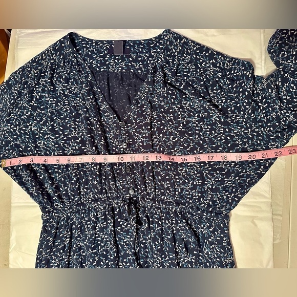 Gap blue and white floral smocked V-neck mini dress size medium - Picture 5 of 6